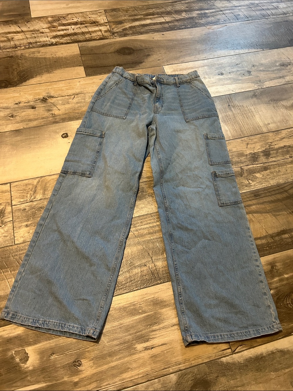 Women’s Wide-Leg Cargo Jeans - Light Blue size large elastic waist abd button